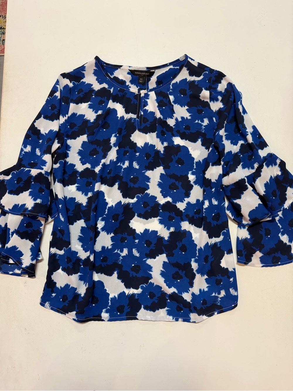 Banana Republic Blue and White Floral Ruffle-Sleeve Blouse